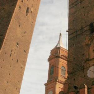 The Two Towers: Garisenda e degli Asinelli