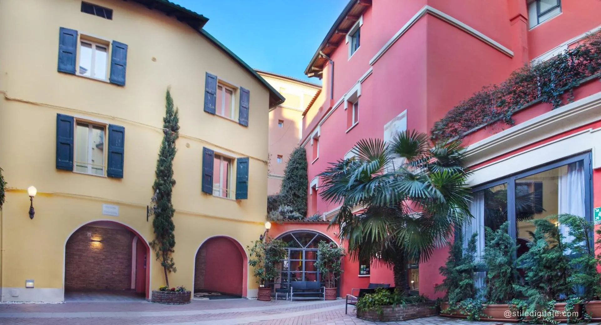 3 Business Hotels Near Piazza Maggiore Worth Booking in Bologna